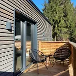 別荘 Modernes Tinyhouse Trailer Am Waldrand - Mit Seezugang *