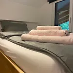 別荘 Modernes Tinyhouse Trailer Am Waldrand - Mit Seezugang *