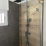Modernes Tinyhouse Trailer Am Waldrand - Mit Seezugang * エーギング