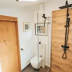 Modernes Tinyhouse Trailer Am Waldrand - Mit Seezugang *
