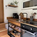 Modernes Tinyhouse Trailer Am Waldrand - Mit Seezugang 別荘