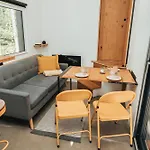 別荘 Modernes Tinyhouse Trailer Am Waldrand - Mit Seezugang