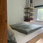 別荘 Modernes Tinyhouse Trailer Am Waldrand - Mit Seezugang *