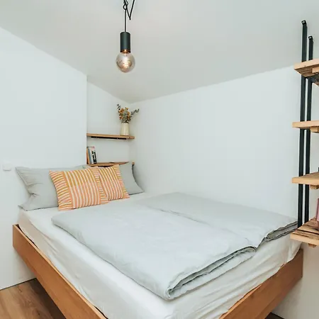 Modernes Tinyhouse Trailer Am Waldrand - Mit Seezugang Feriehus *