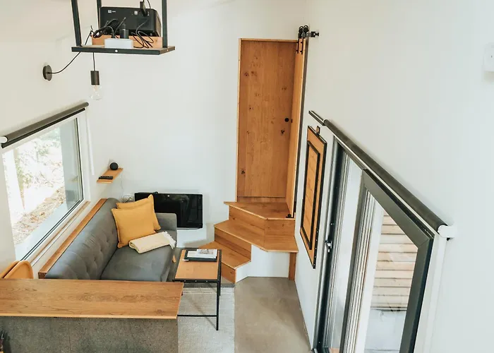 Modernes Tinyhouse Trailer Am Waldrand - Mit Seezugang בית נופש אגינג